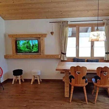 Heidi By Interhome جريندلوالد